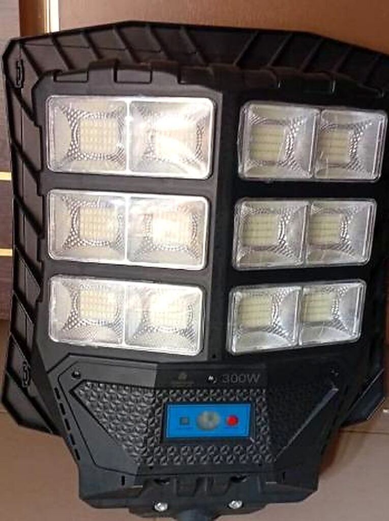 Big G-2 Series 10-Head 300W Solar Street Light with Motion Sensor