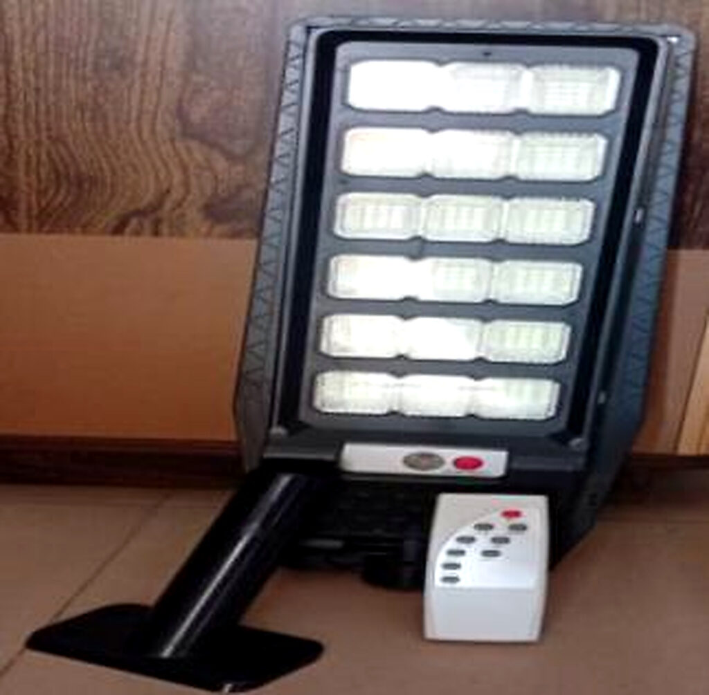 GY-SSLXLD 200W Solar Street Light for Compounds